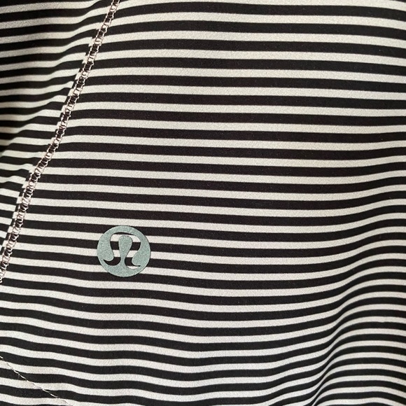 lululemon running jacket - Picture 7 of 7